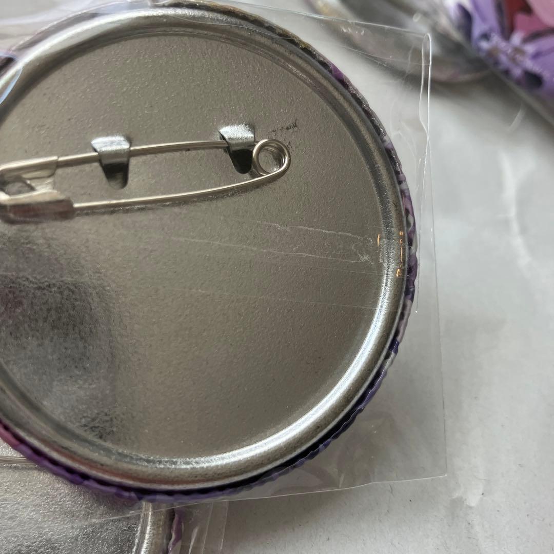 プロセカ　宵崎奏　グリッター缶バッジ