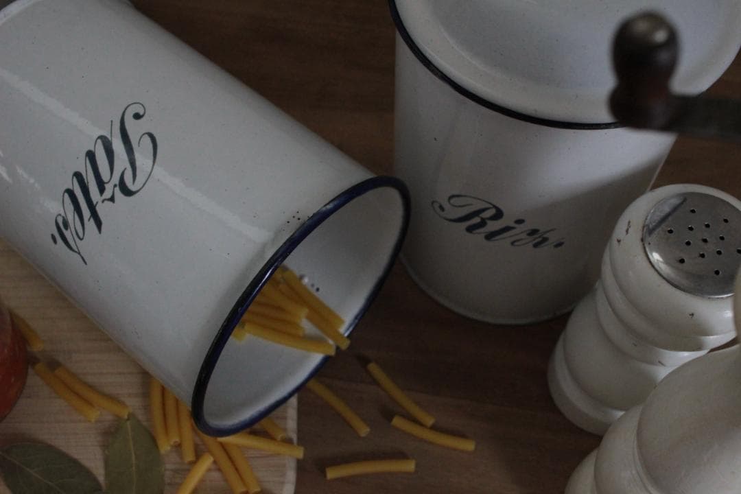 フランスアンティーク・ペアのエナメルキャニスター/パスタ・お米入れ