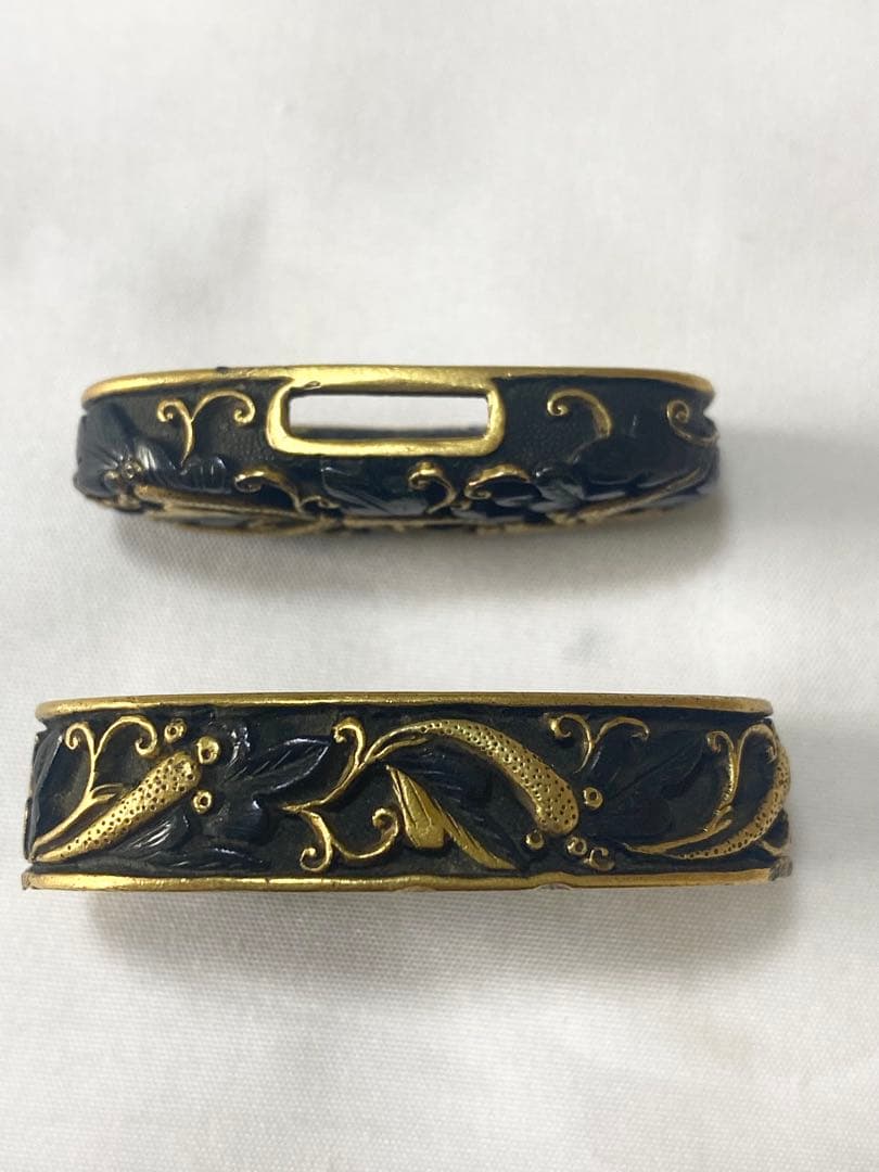 2T03 縁頭 柄頭 高彫り 金象嵌 金色絵 武具 刀装具 日本刀