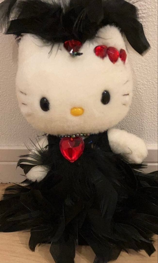 【希少】キティちゃん　美空ひばり　2000年限定　ぬいぐるみ　黒フェザードレス