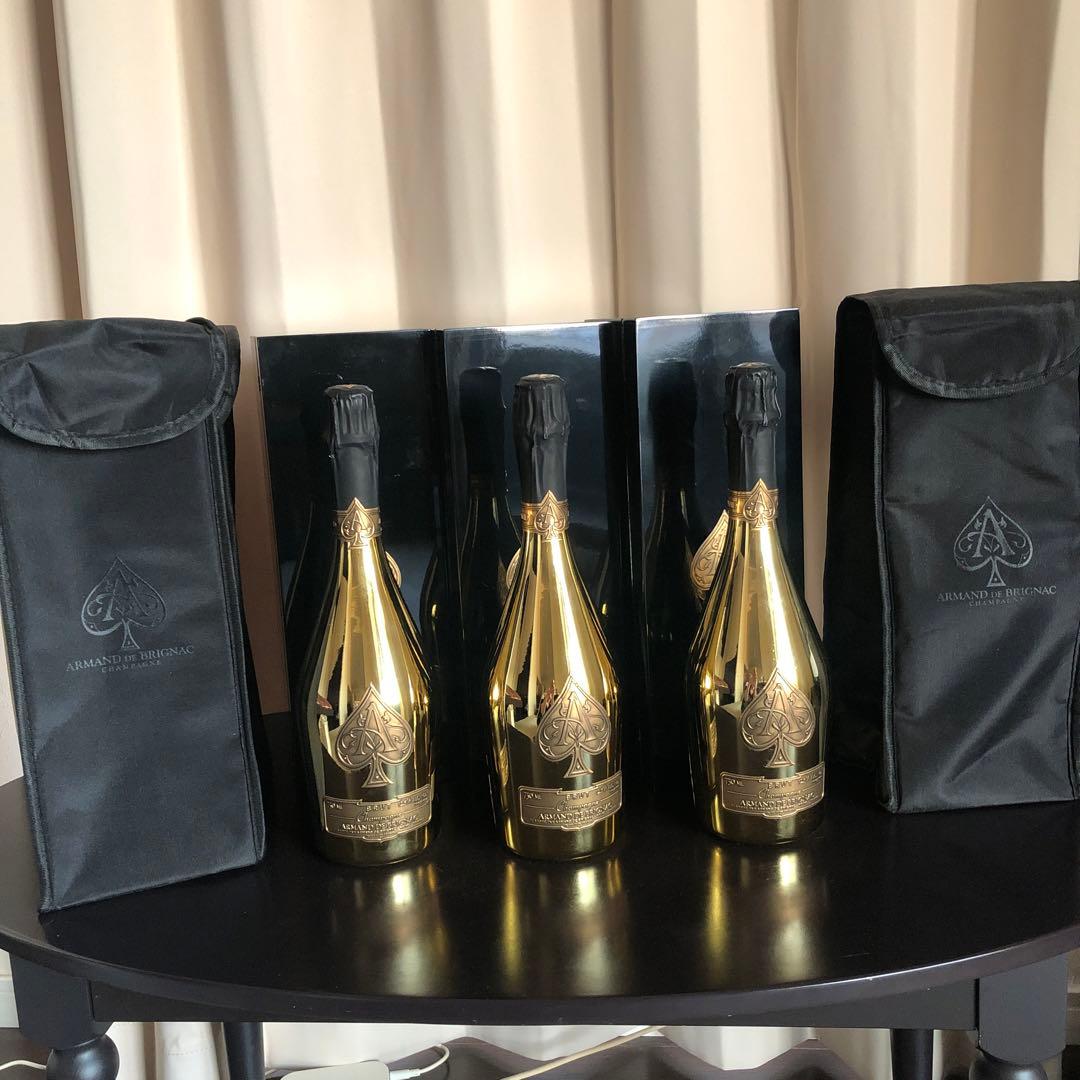 アルマンド　Armand de Brignac ゴールド3本