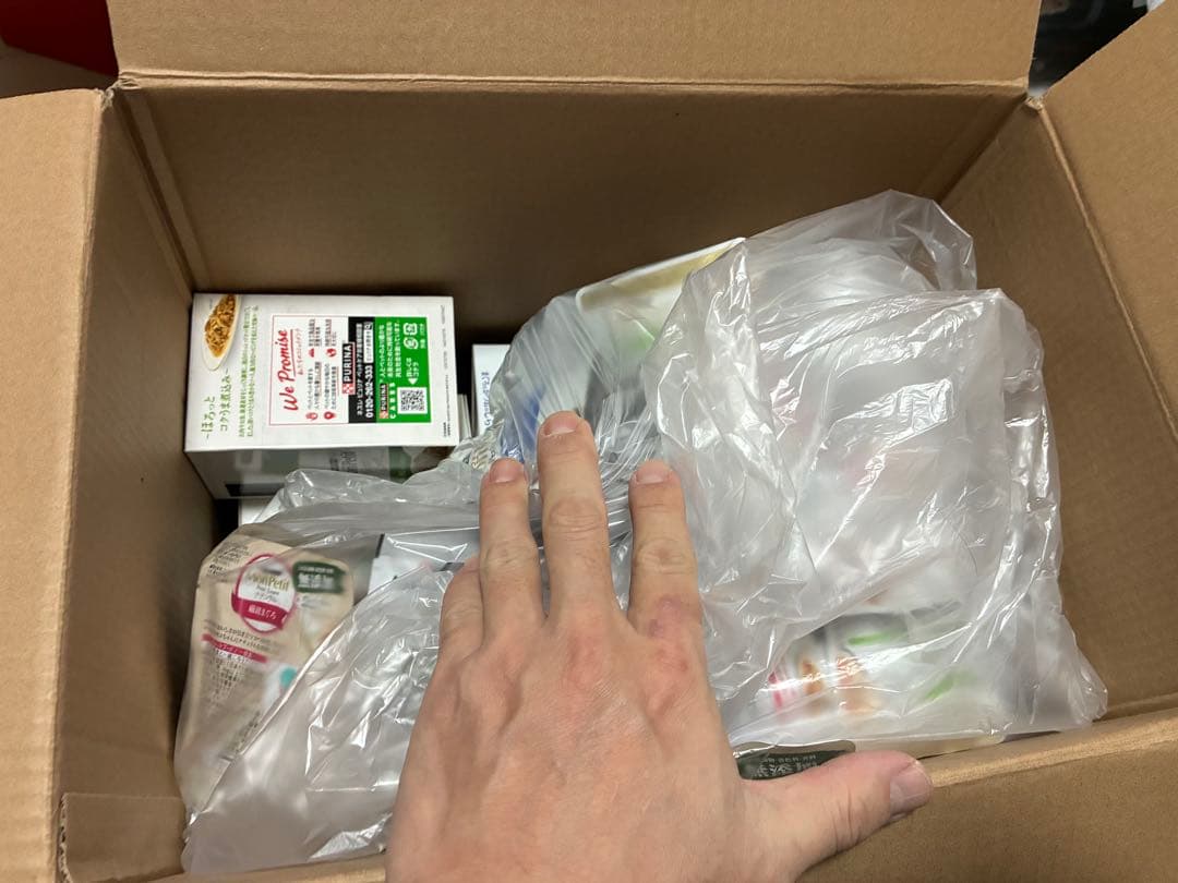 ピュリナ プチリュクス モンプチ 8箱＝102袋+70袋 合計172袋