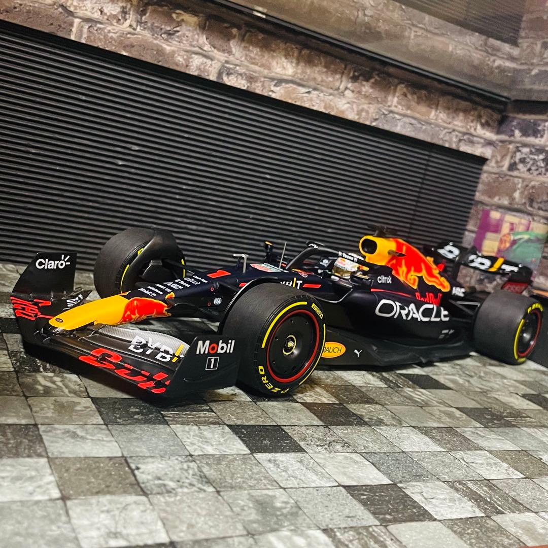 1/18 PMA レッドブル ホンダ RB18 2022 M.フェルスタッペン