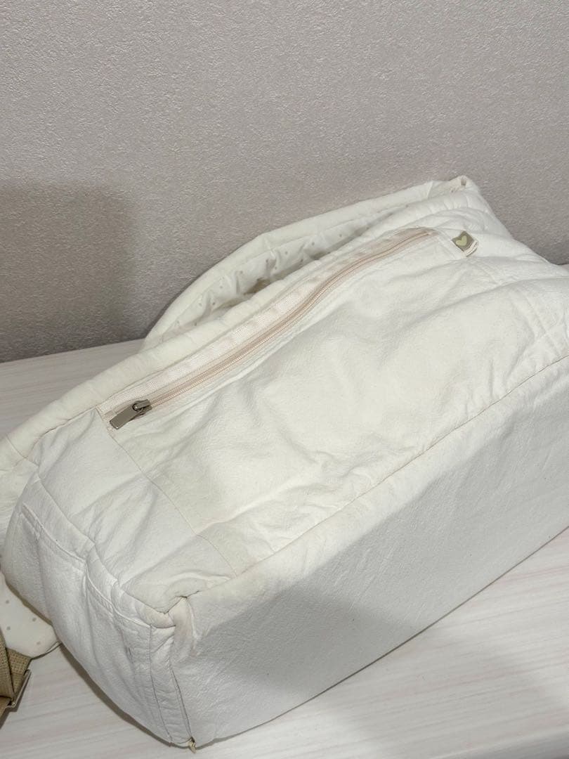 hubsch グルムスリングバッグ　犬用キャリーバッグ ホワイト