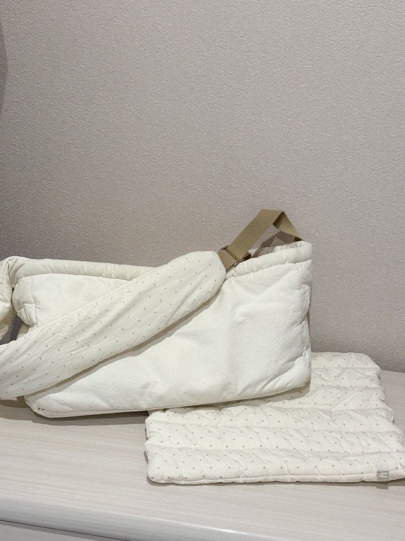 hubsch グルムスリングバッグ　犬用キャリーバッグ ホワイト