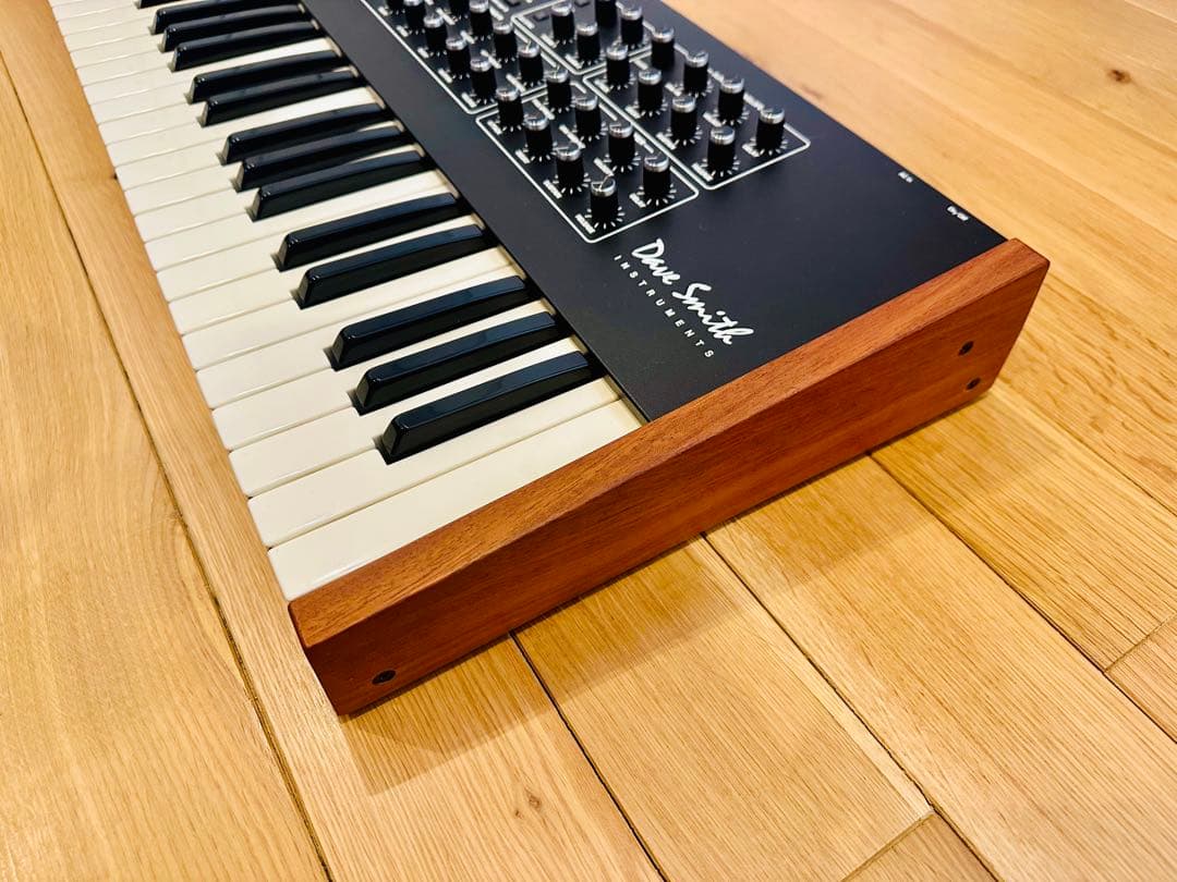 Dave Smith Instruments PROPHET REV2 8ボイス