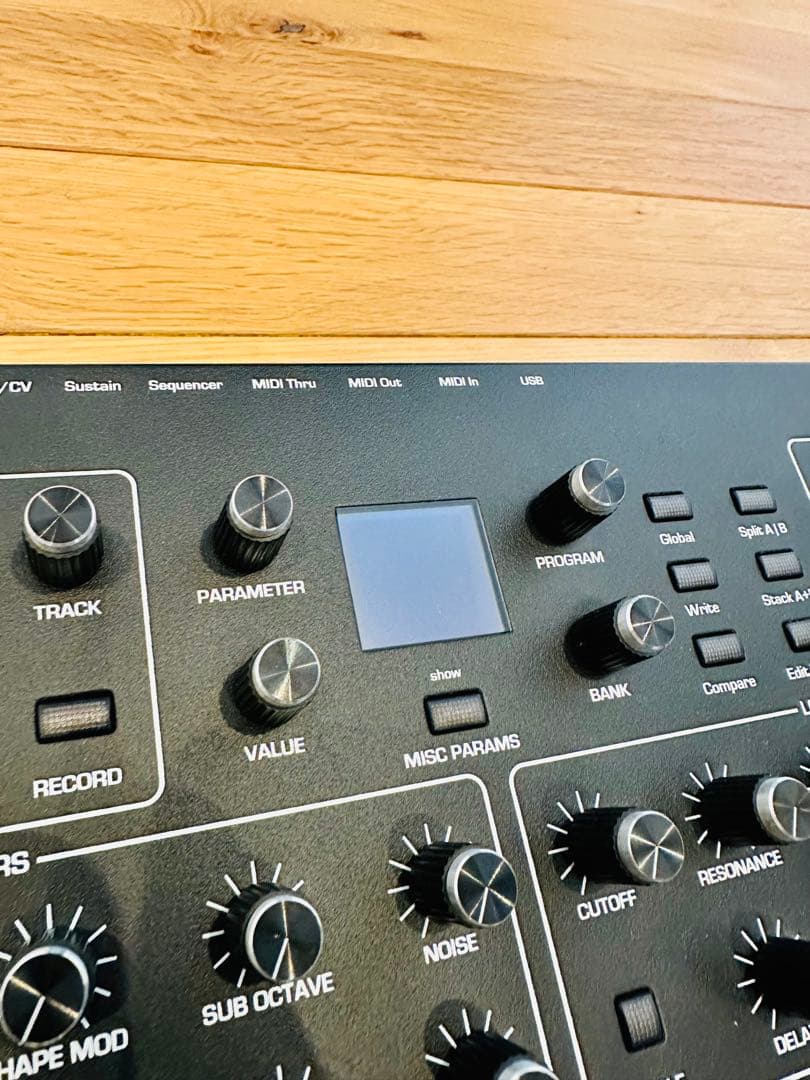 Dave Smith Instruments PROPHET REV2 8ボイス