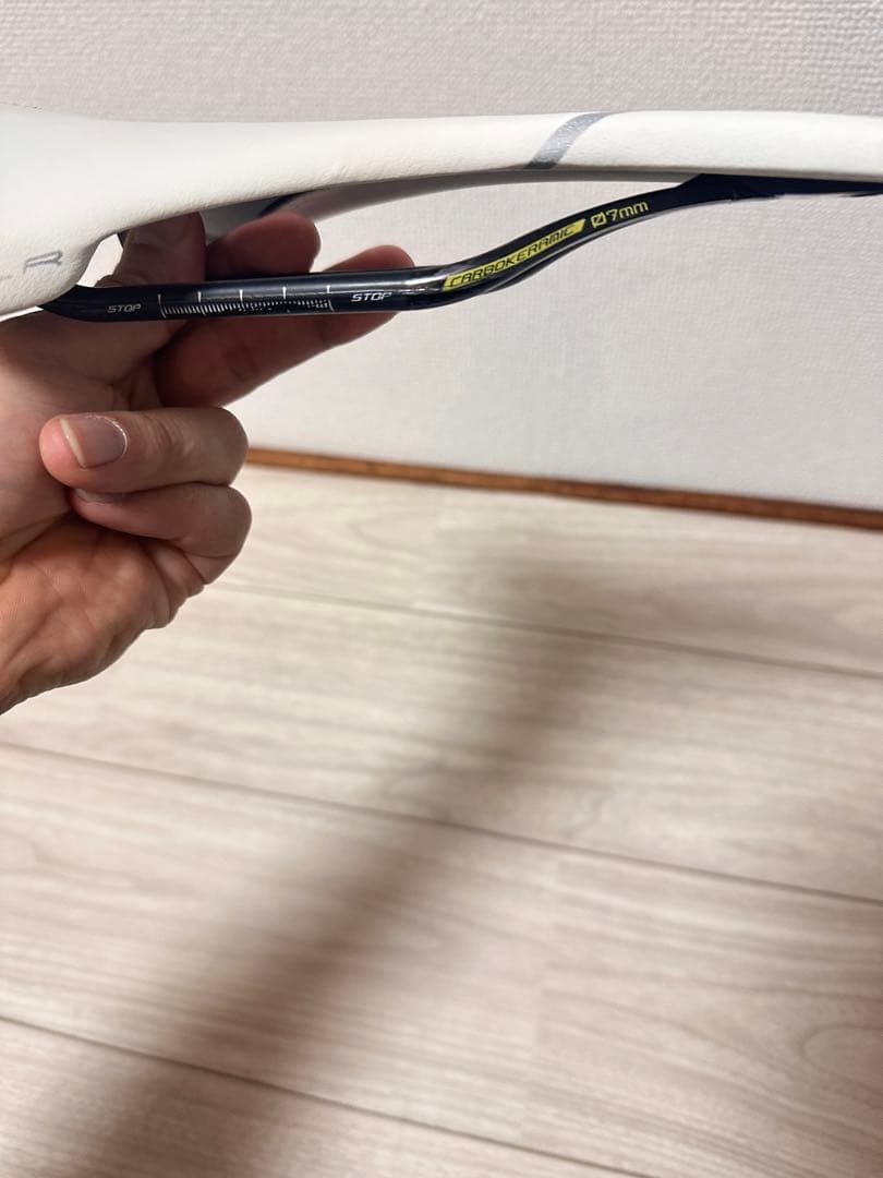 Selle Italia SLR Carbon サドル 142mm