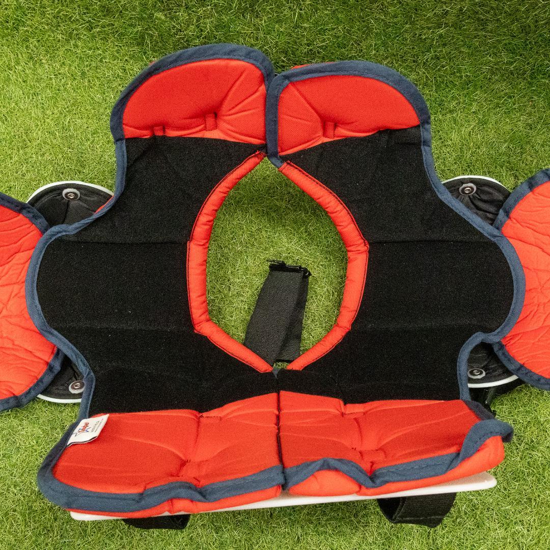 Douglas QBK XS ショルダーパッド レッド/ホワイト