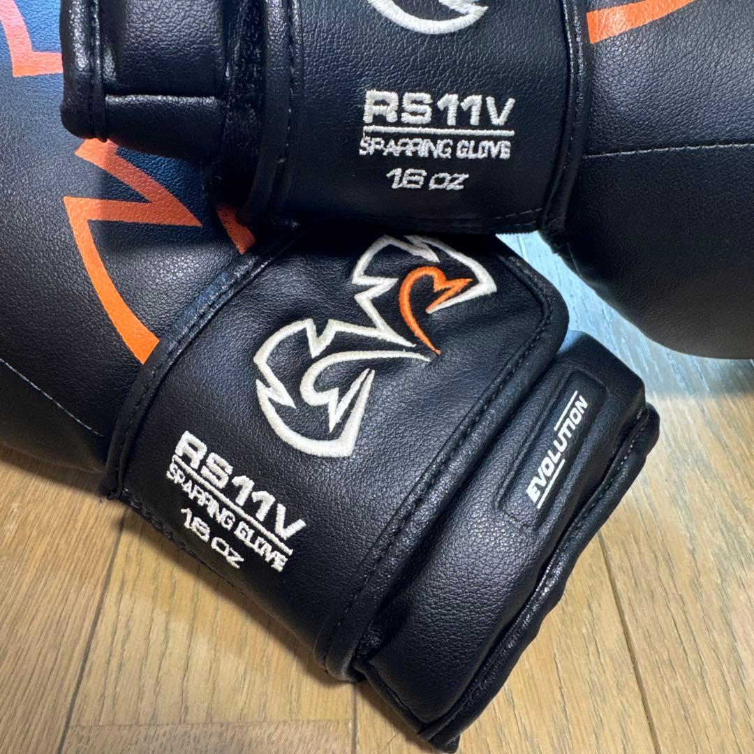RIVAL(ライバル) RS11V スパーリンググローブ 16oz 黒