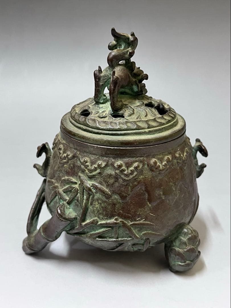 E676 香炉 元威 二上常太郎 鋳銅 獅子摘 松竹梅 三足 銅製 香道具