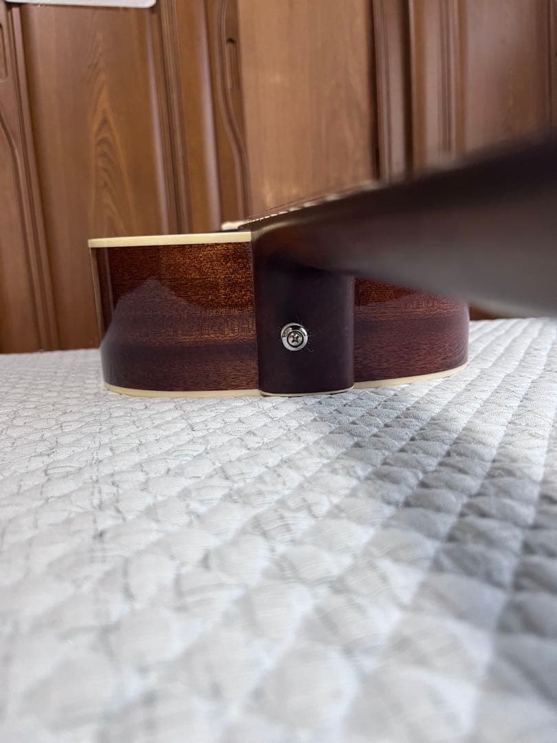 ギルド　パーラーギター　guild P-240 MEMOIR NAT 新品同様