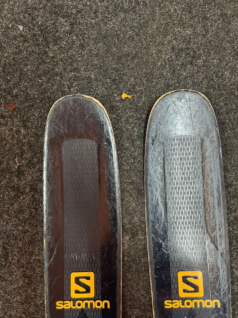 スキー板　SALOMON QST99 181cm