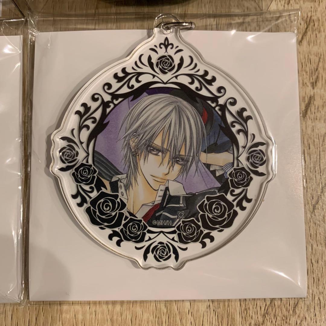 ヴァンパイア騎士　枢　零　アクリルキーホルダー　チャーム　缶　4点セット