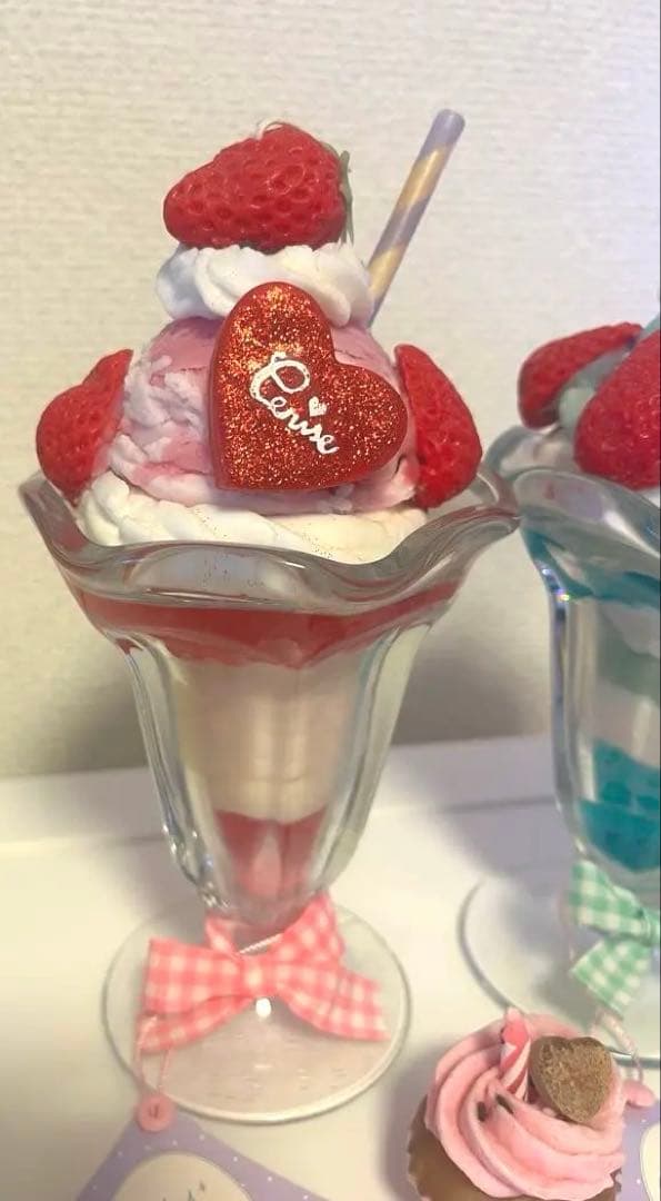 Cerise♡パフェ型キャンドル いちごパフェ&チョコミントパフェ、おまけ