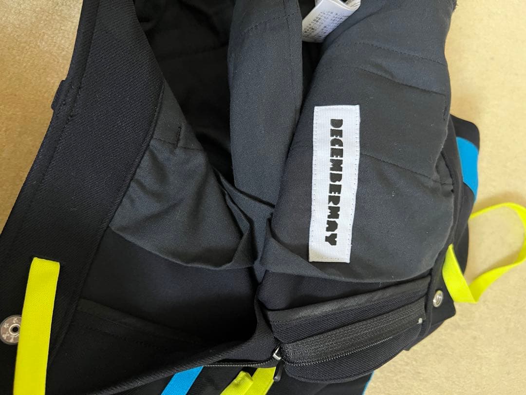 December May アシンメトリーラインパンツ