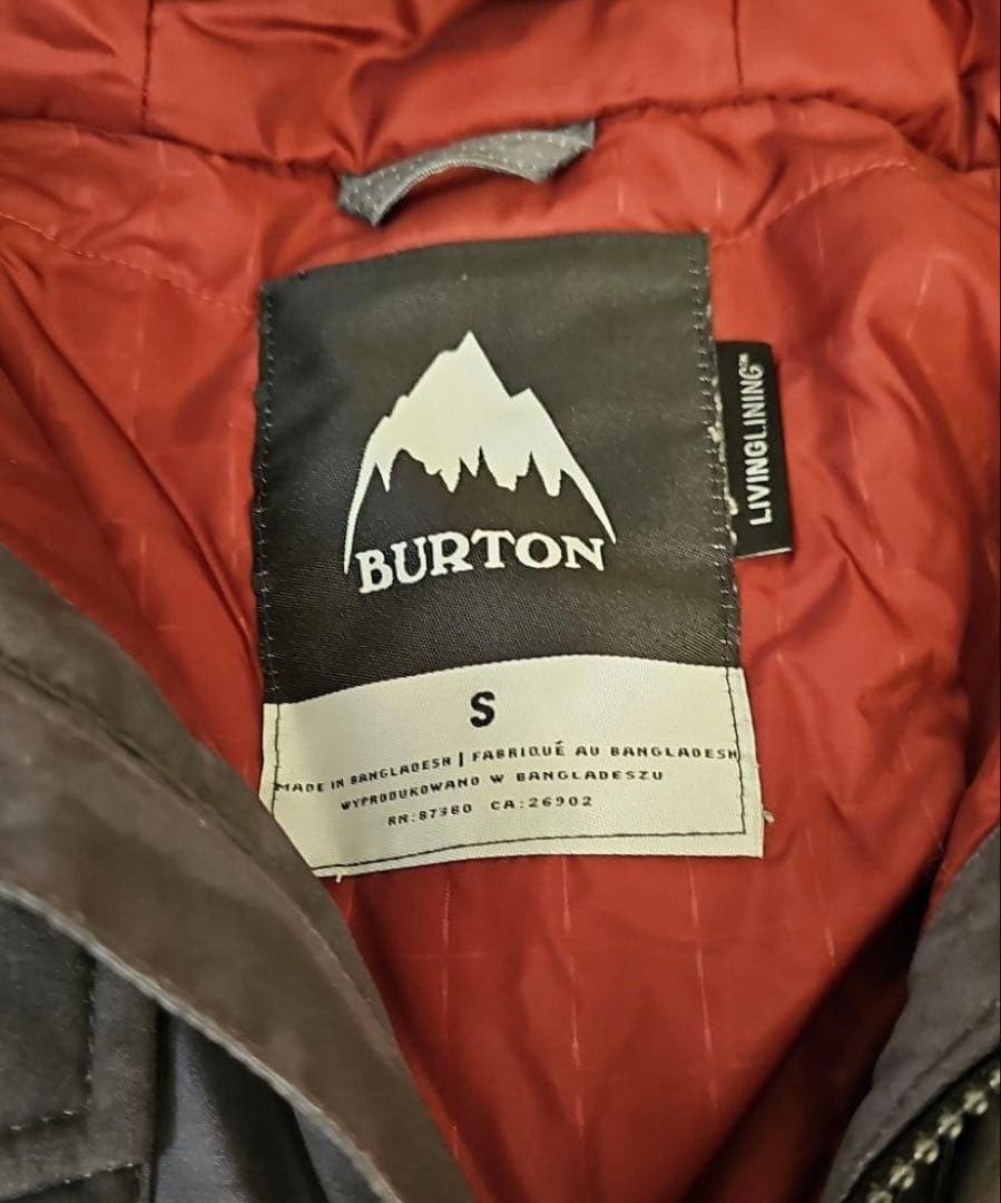 美品！BURTON スノーボードジャケット Sサイズ