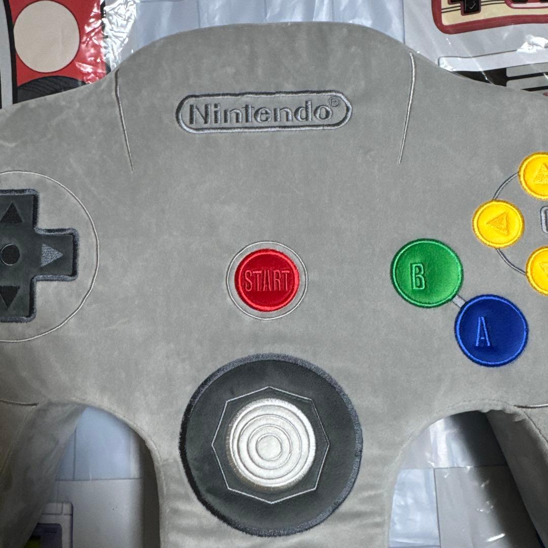 クッション NINTENDO 64 コントローラーニンテンドーミュージアム