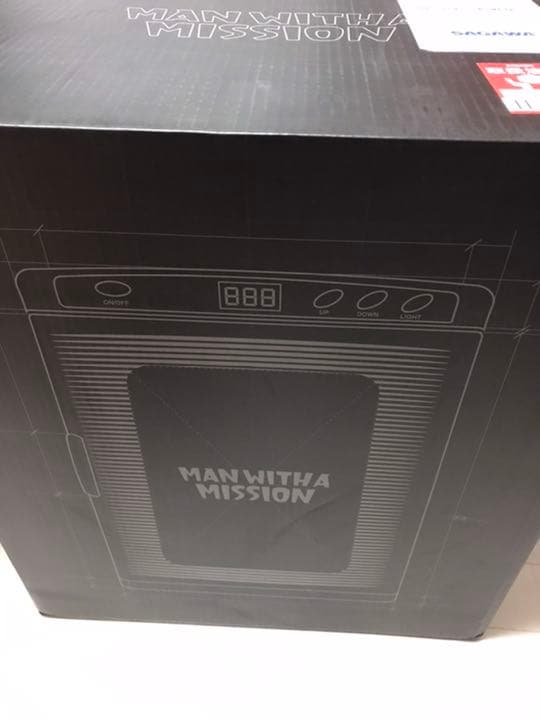 マンウィズ　ロゴ冷温庫