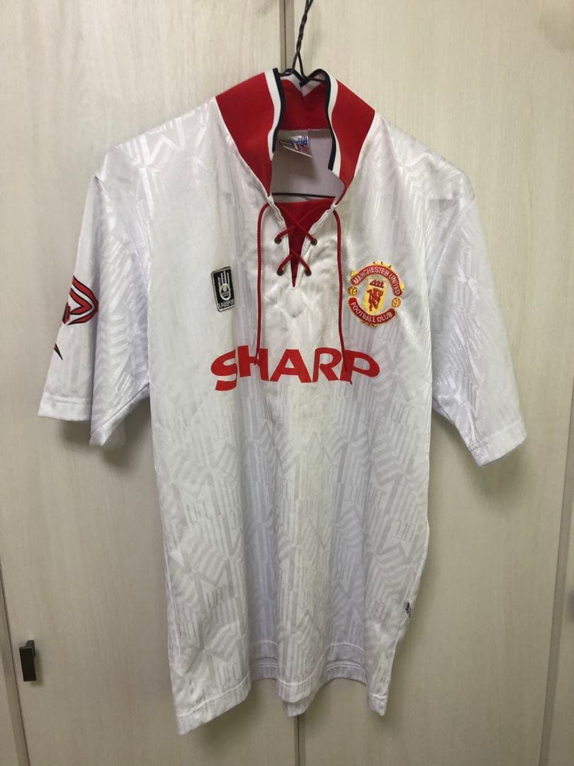ユニフォーム　マンチェスターユナイテッド超レア紐襟サイズＸＬ