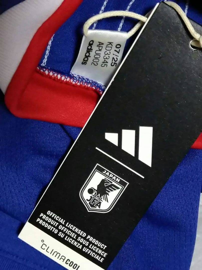 正規品　サッカー日本代表2026ワールドカップモデル　未使用紙タグ付き　L