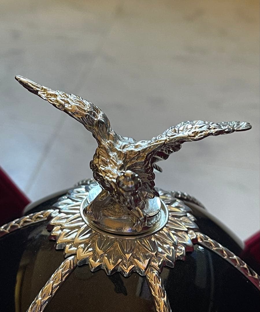 Imperial Collection 黒色卵型容器