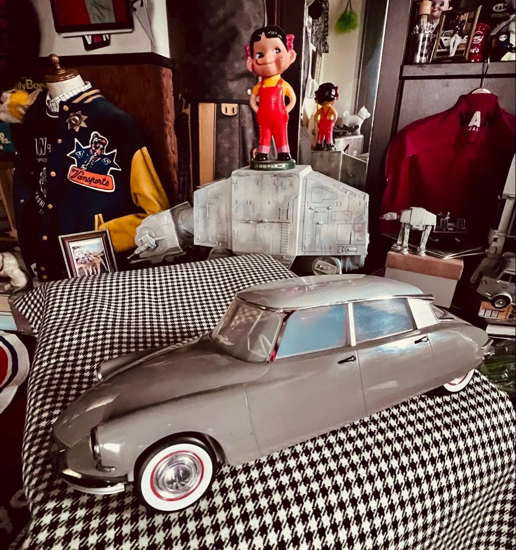 シトロエンDS19 ディスプレイモデル1/12サイズ、かなり大きいused