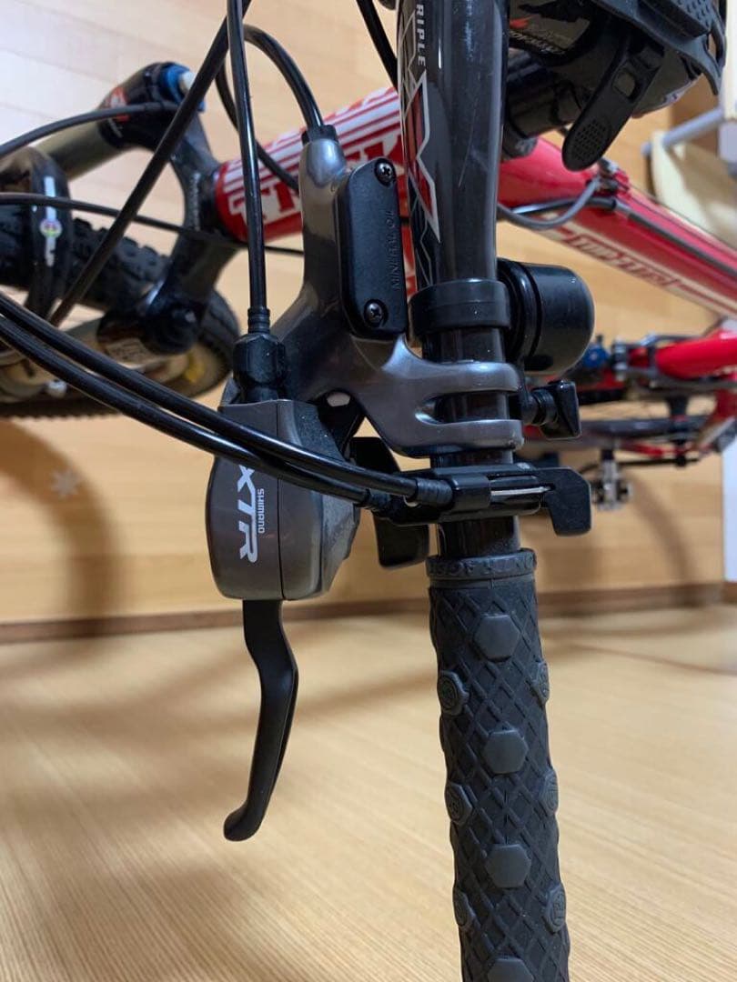 美品　TREK マウンテンバイク レッド