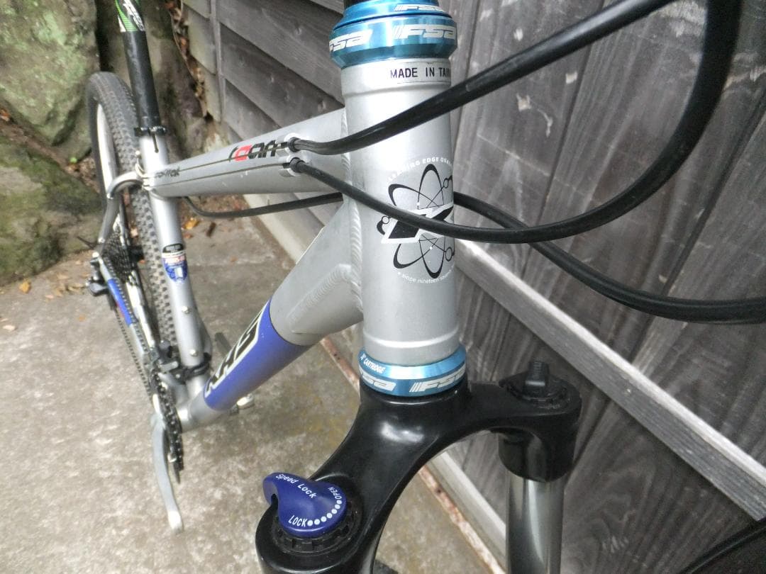 KHS TEAM ISSUE SOFTTAIL シマノXT 3x10速 S