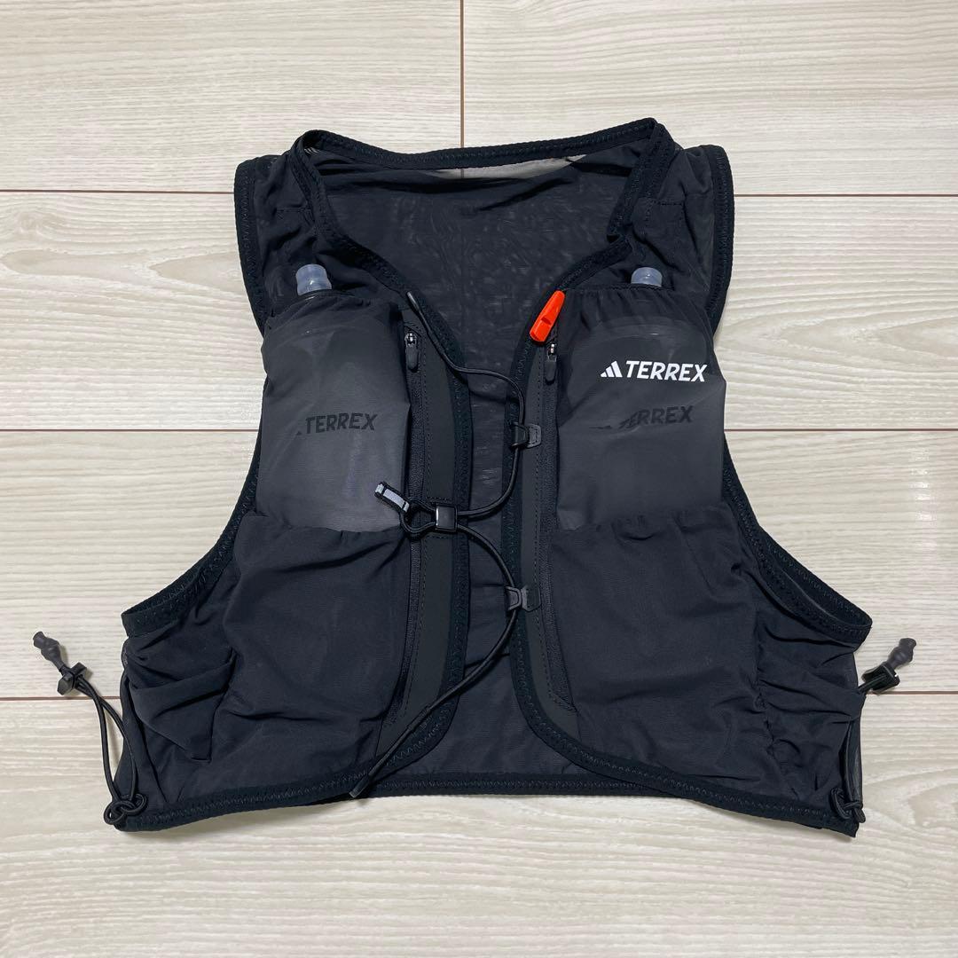アディダス　テレックス トレイルランニングベスト　5リットル　AEROREADY