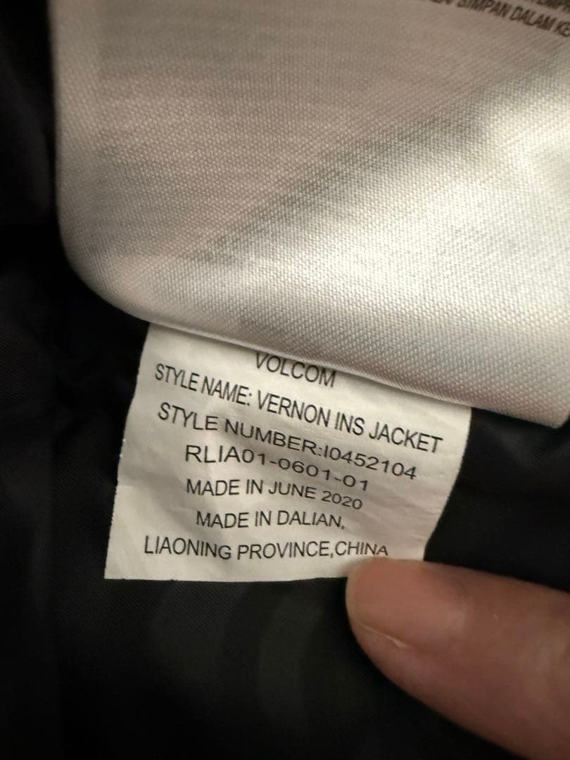 ボルコム　スノーボードウエア　上下セット約160〜170cm