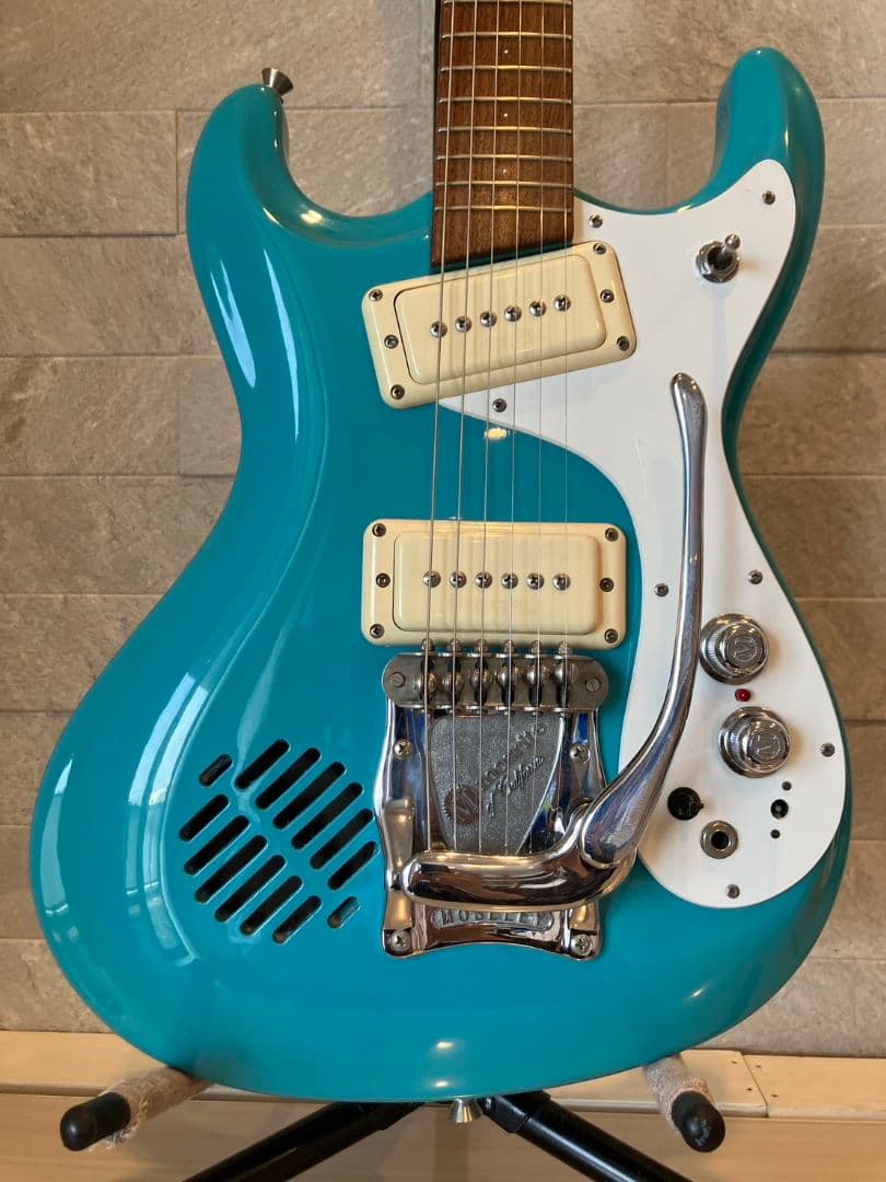 モズライトJR-97アンプ内蔵ギター ベンチャーズモデル 希少(色)