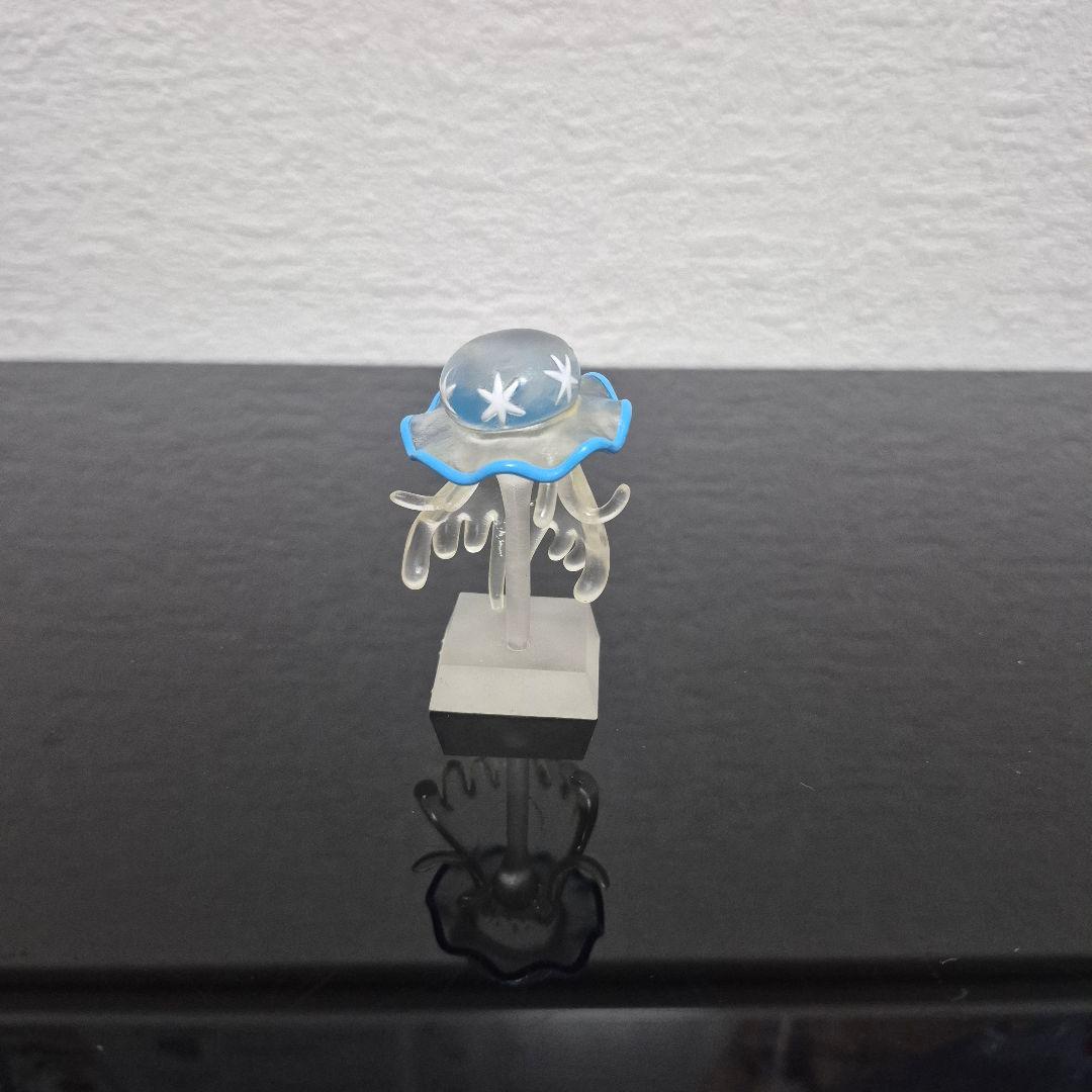 海外版 ポケモンスケールワールド ウツロイド