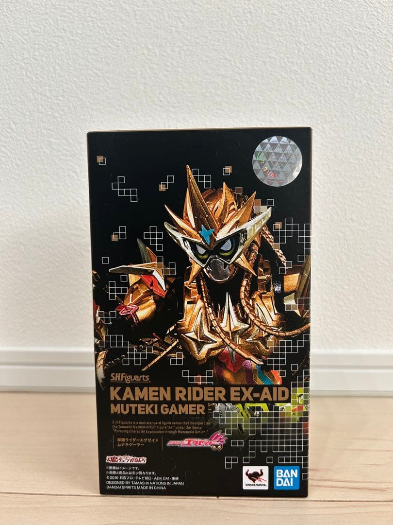 【未使用品】仮面ライダーエグゼイドムテキゲーマーフィギュア