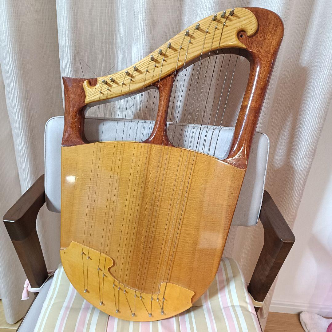 32弦　ライアー　ライヤー　ハープ　竪琴 弦楽器　ケース付き　楽器