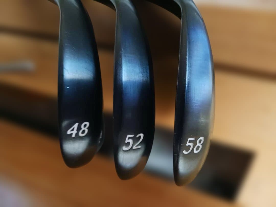 値下げ使用浅【アキラウェッジ】カスタムツアー IV 　PROJECT X RED