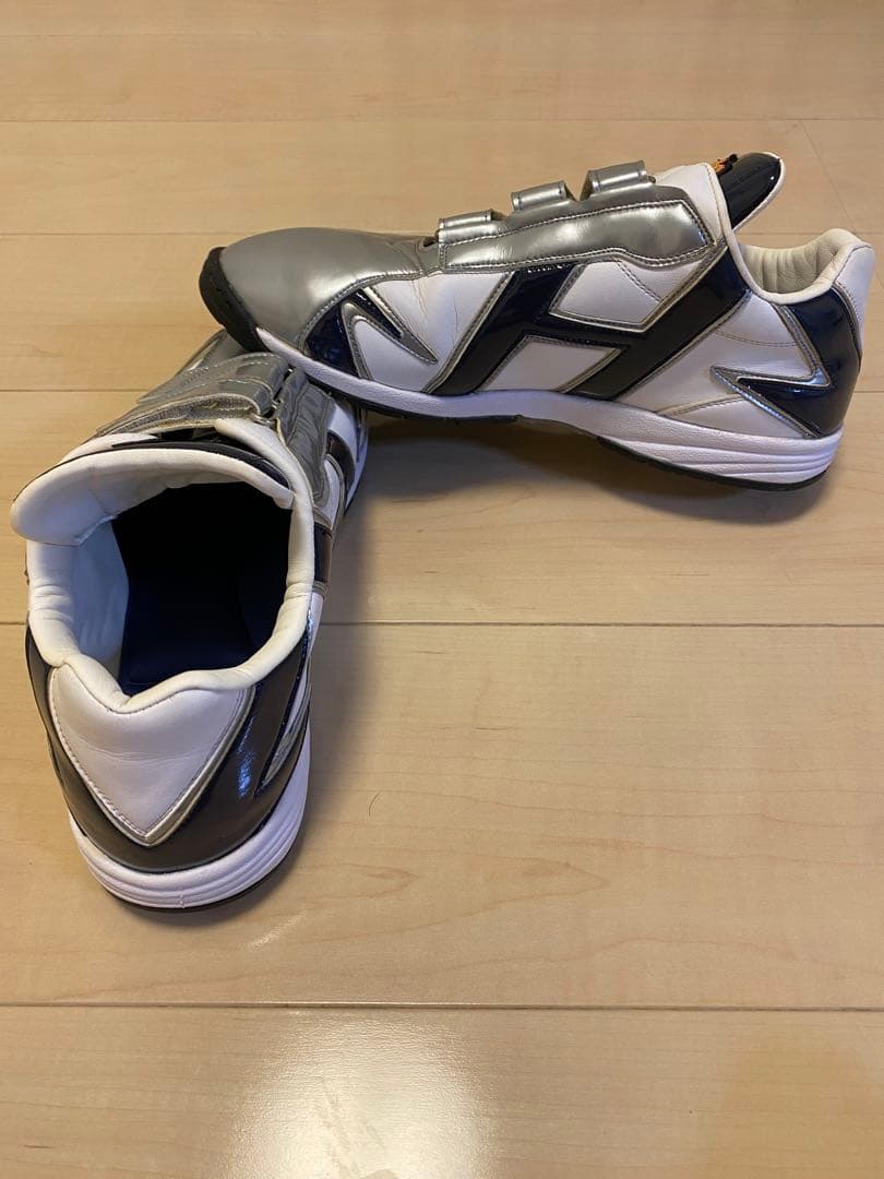 ハタケヤマ トレーニングシューズ