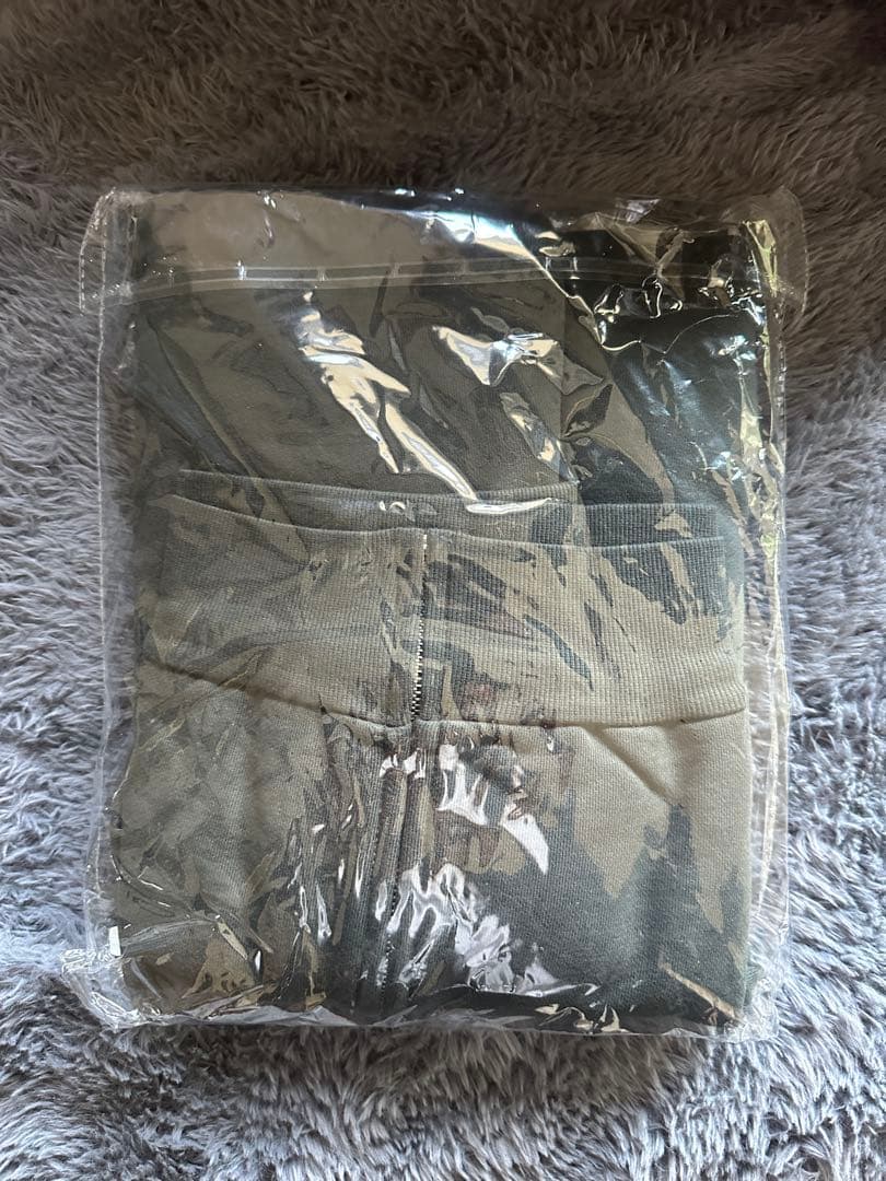 #room665 2024 ZIP UP HOODIE (BLACK）