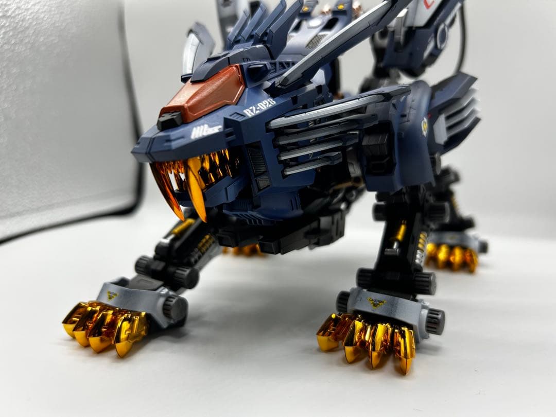 ゾイド　コトブキヤ　HMM ブレードライガーAB バン仕様風　メッキパーツ使用