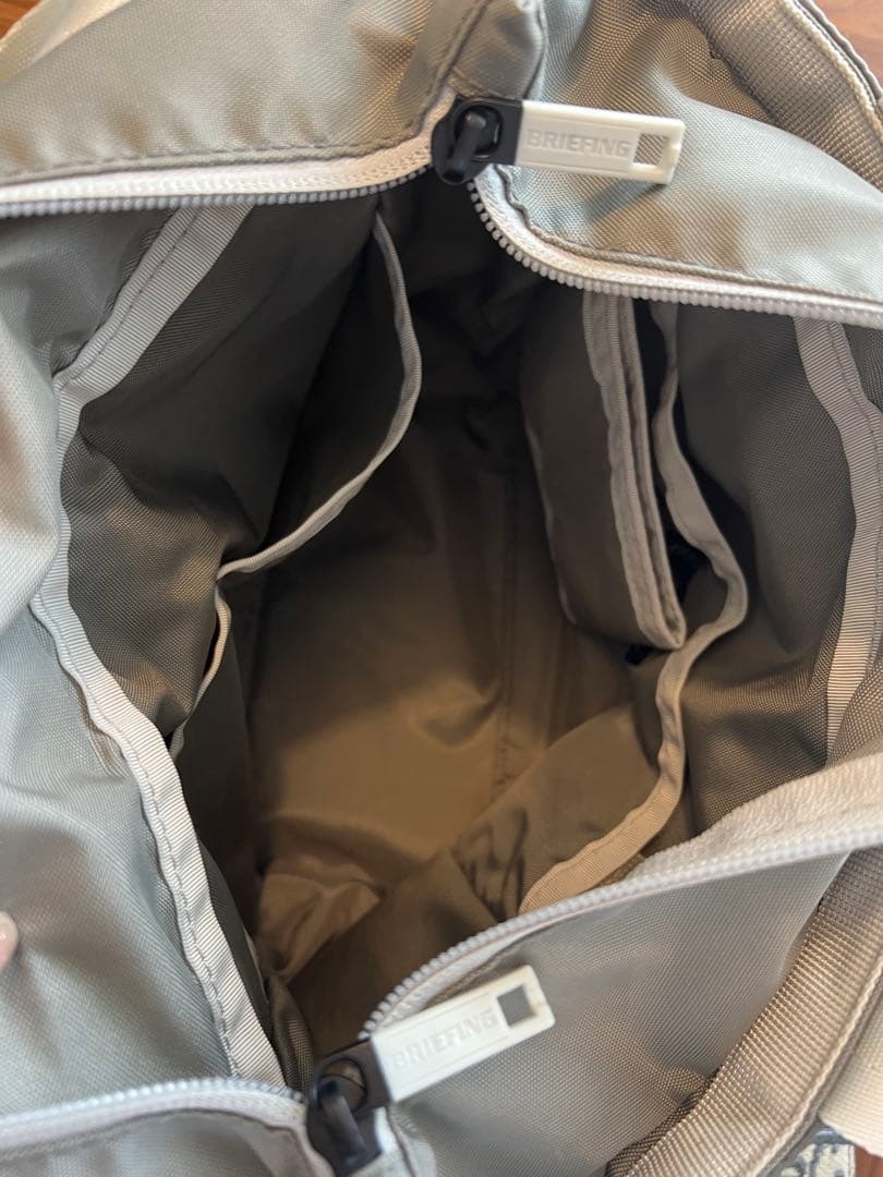 BRIEFING グレー ショルダーバッグ