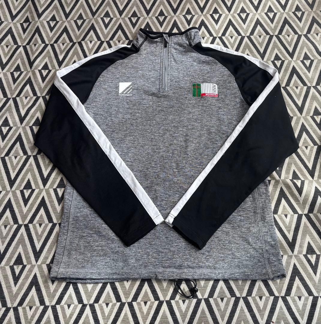 フットボールギヤ　ワイヴァン　セットアップ　トレーニングウェア　ジャージ　貴重