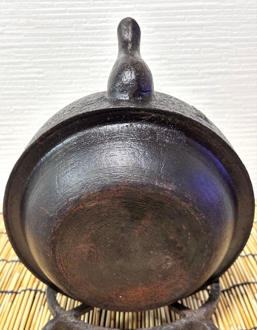 ＵＳＥＤ品、供箱付　南部岩鋳四代目清末作 　真作保証　２３型南部肌(唐金蓋)