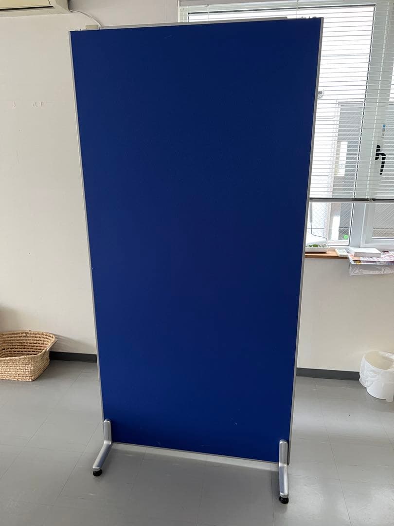 青いオフィスパーテーション 185cm