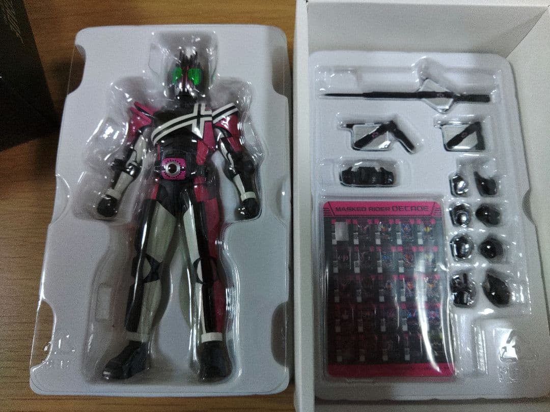 (訳あり)真骨彫製法 仮面ライダーディケイド(ネオ)