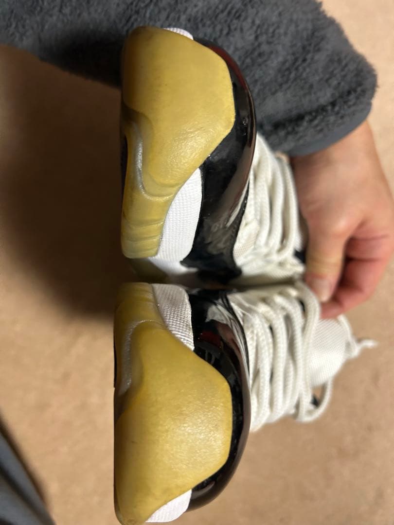 エアジョーダン11 Low ホワイト/ブラック