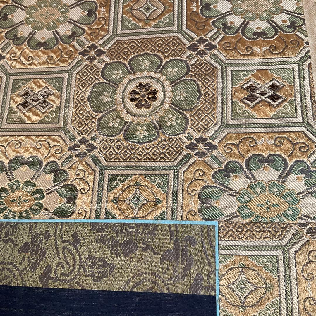 掛軸　観世音菩薩坐像　絹本　江戸時代頃