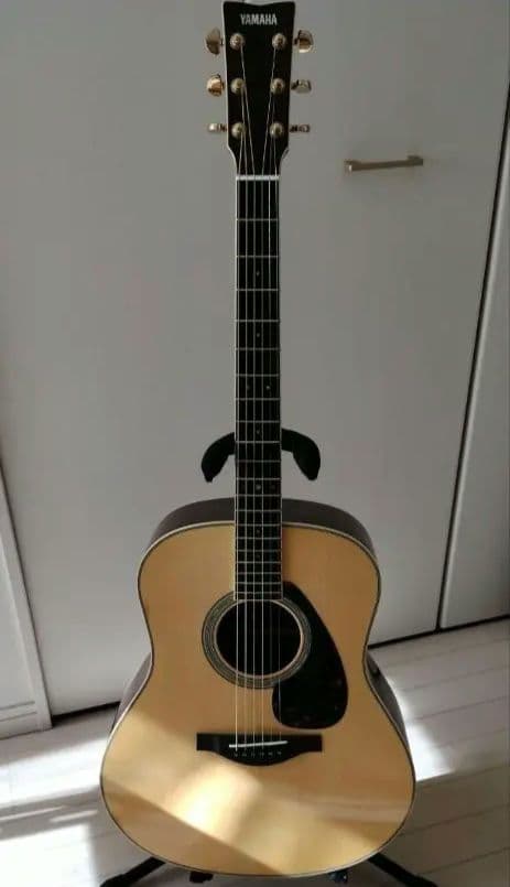 YAMAHA LL6ARE　カポタスト付き　弦高調整済み