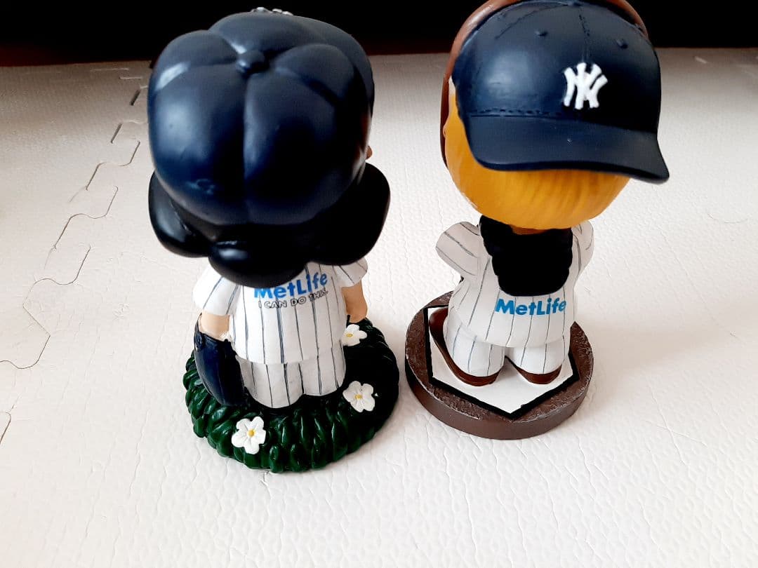 ルーシー　ボブルヘッド　ヤンキース　フィギュア　シュローダー