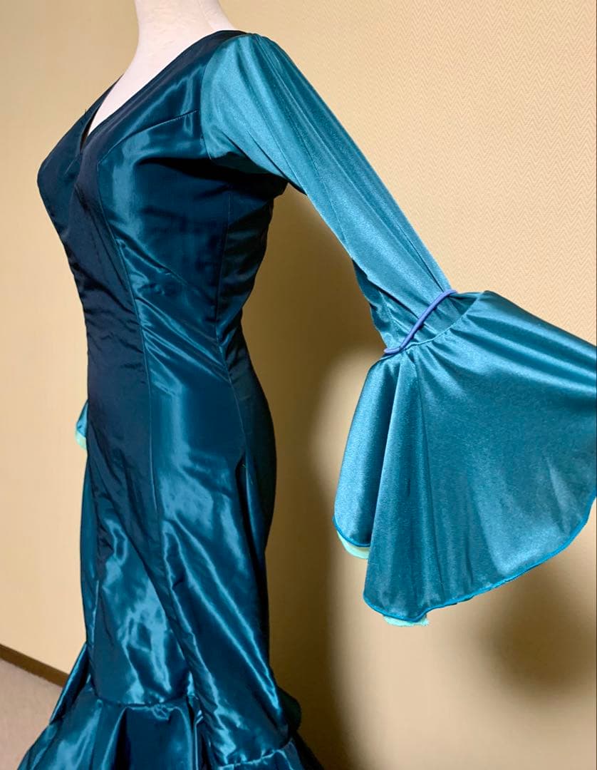 フラメンコ衣装　バタデコーラ ブルーグリーン✖️ターコイズブルー