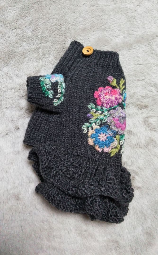 R06-2 (お花ニットワンピース)